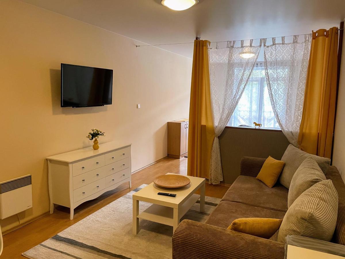 Apartman & Studio Tyrkys Spiezovec โดโนวาลี ภายนอก รูปภาพ